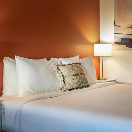Okanagan Lakefront Resort 彭蒂克顿 外观 照片