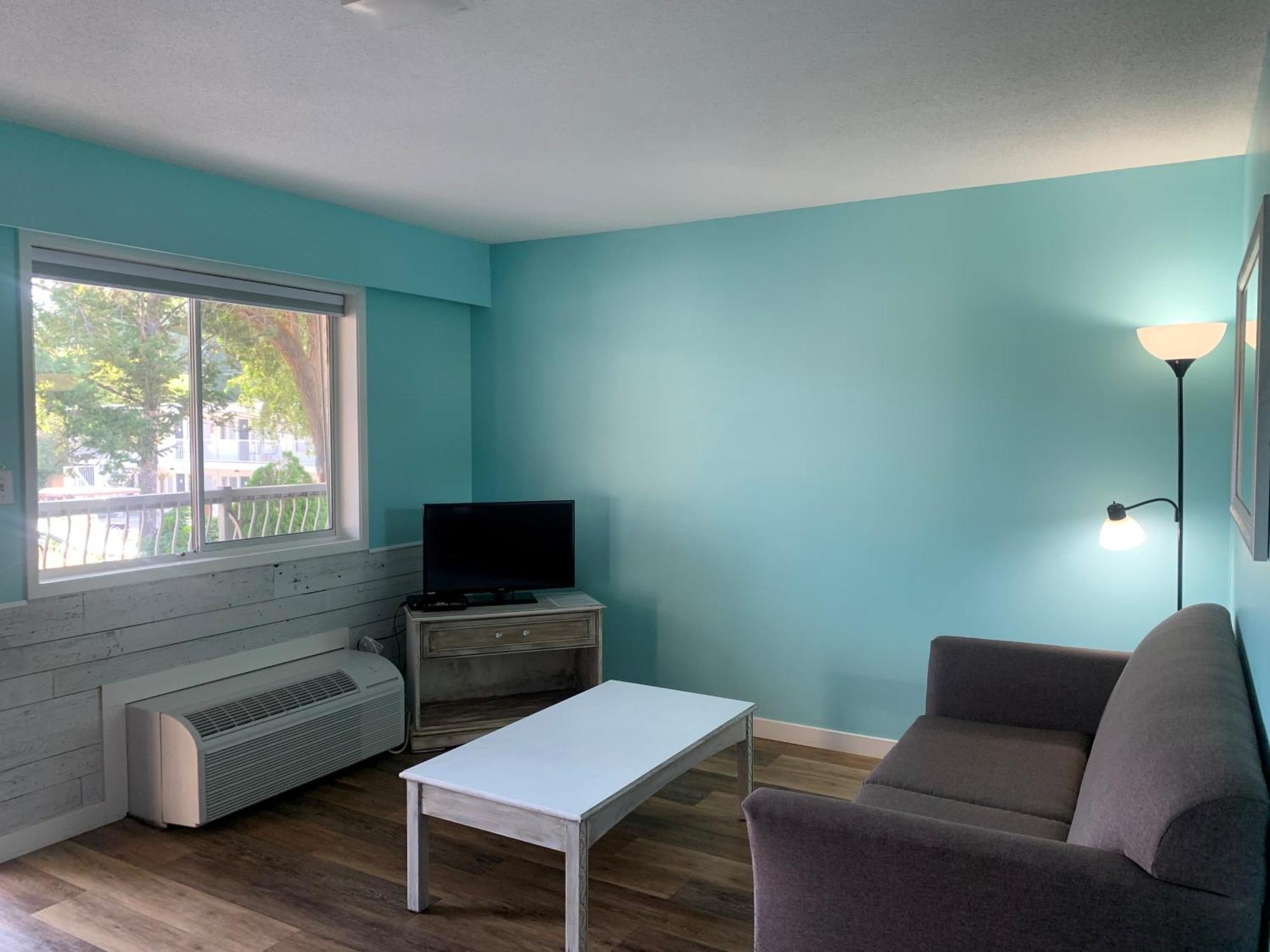 Okanagan Lakefront Resort 彭蒂克顿 外观 照片